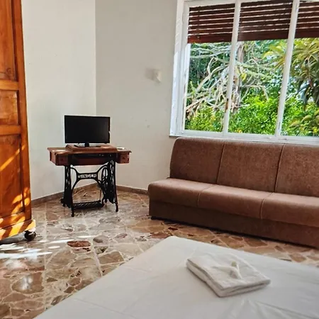 Giardino Delle Arance Luxury Bed & Breakfast Palermo